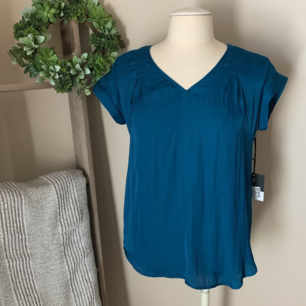 Simply Vera Vera Wang high low blouse | NWT